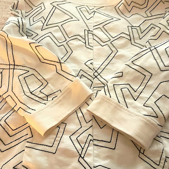 Women's White & Black Geometric Print (Size Medium) 3/4 Length Sleeve Jacket - Picture 4 of 10